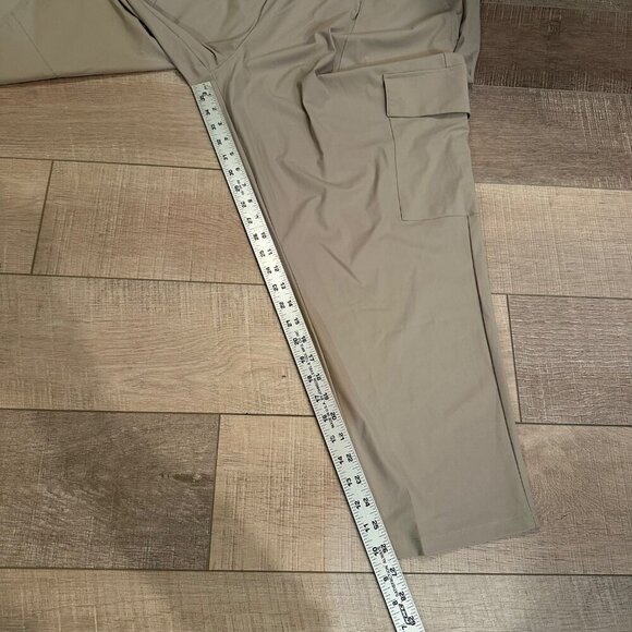 OLD NAVY WOMENS TAN TAPERED HIGHRISE JOGGERS NEW XXL - Picture 3 of 10